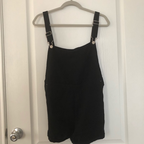 SHEIN BLACK OVERALLS